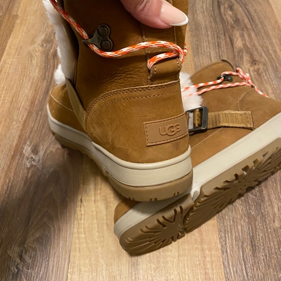 UGG Classic Weather Hikers - Picture 7 of 7